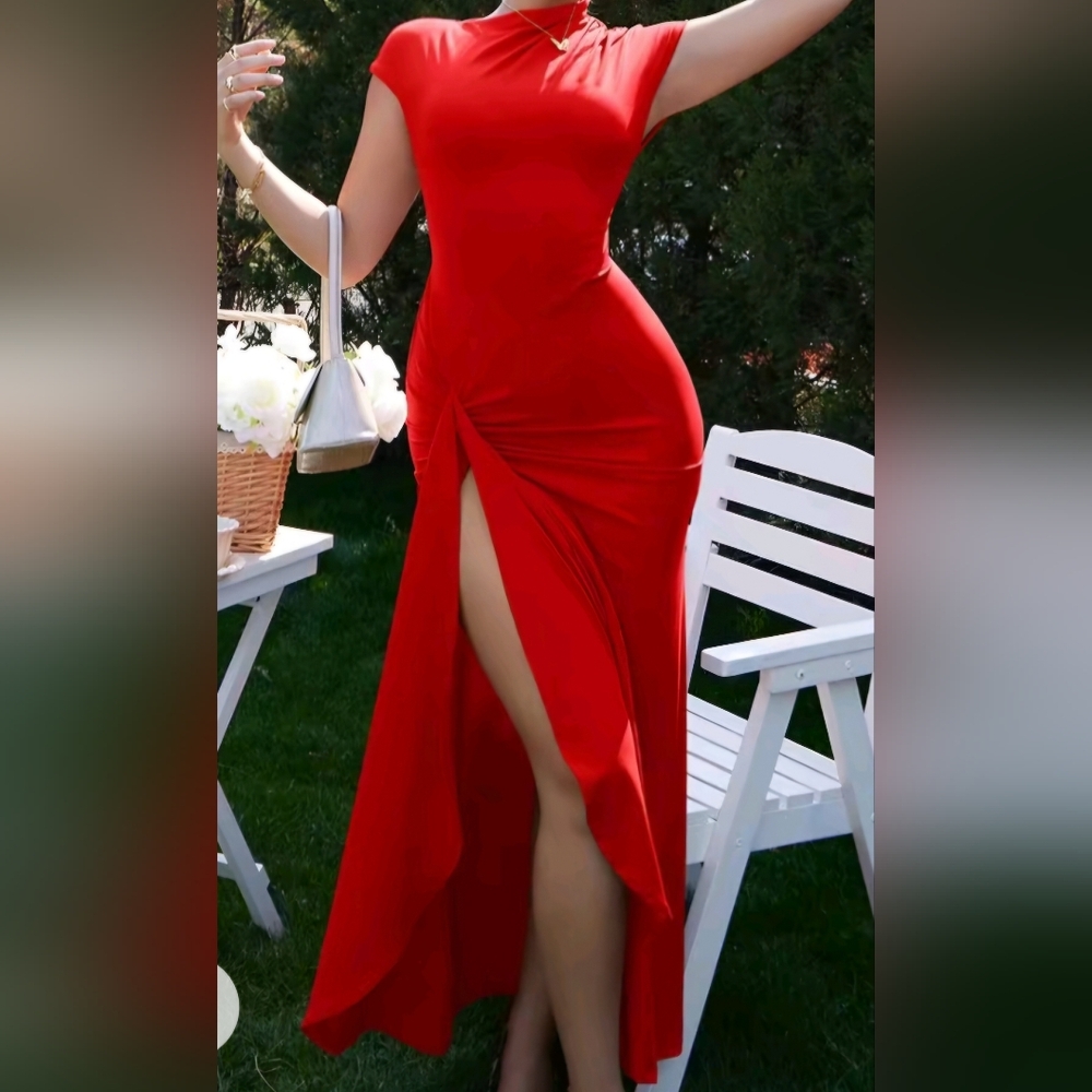 TikTok Viral Red Maxi Dress with High Slit